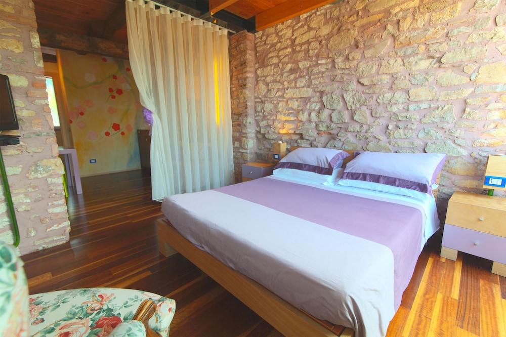Dimora Le Nove Fate Hotel แบร์กาโม ภายนอก รูปภาพ