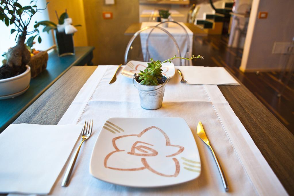 Dimora Le Nove Fate Hotel แบร์กาโม ภายนอก รูปภาพ