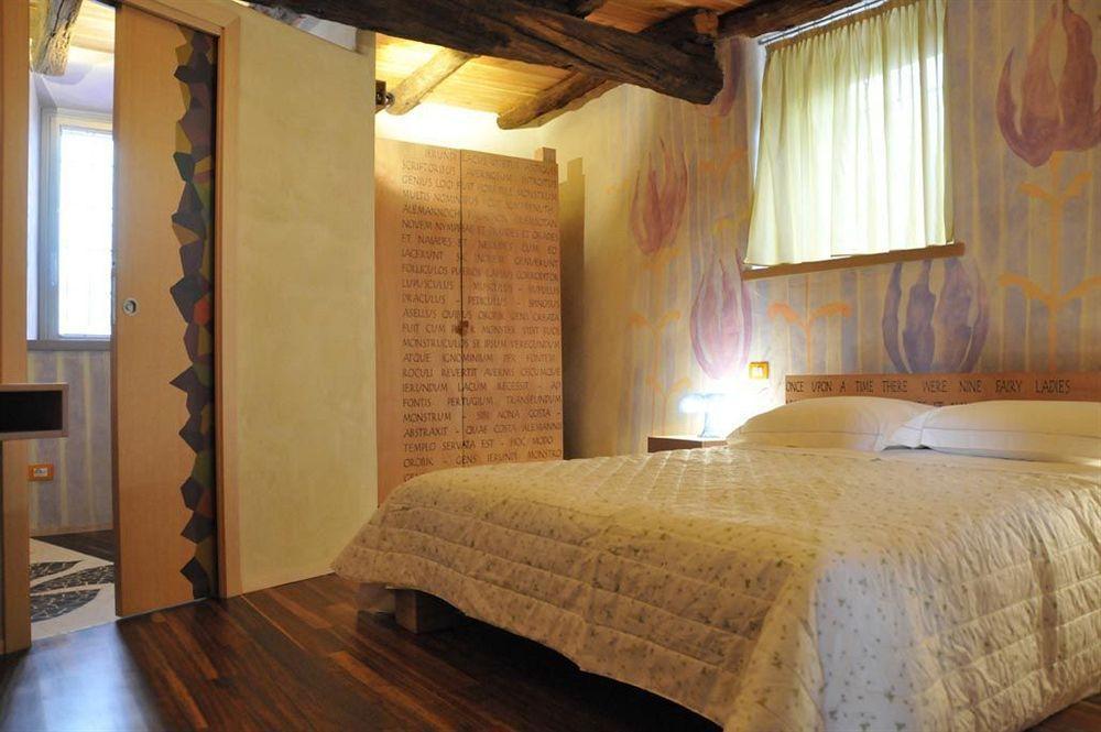 Dimora Le Nove Fate Hotel แบร์กาโม ภายนอก รูปภาพ