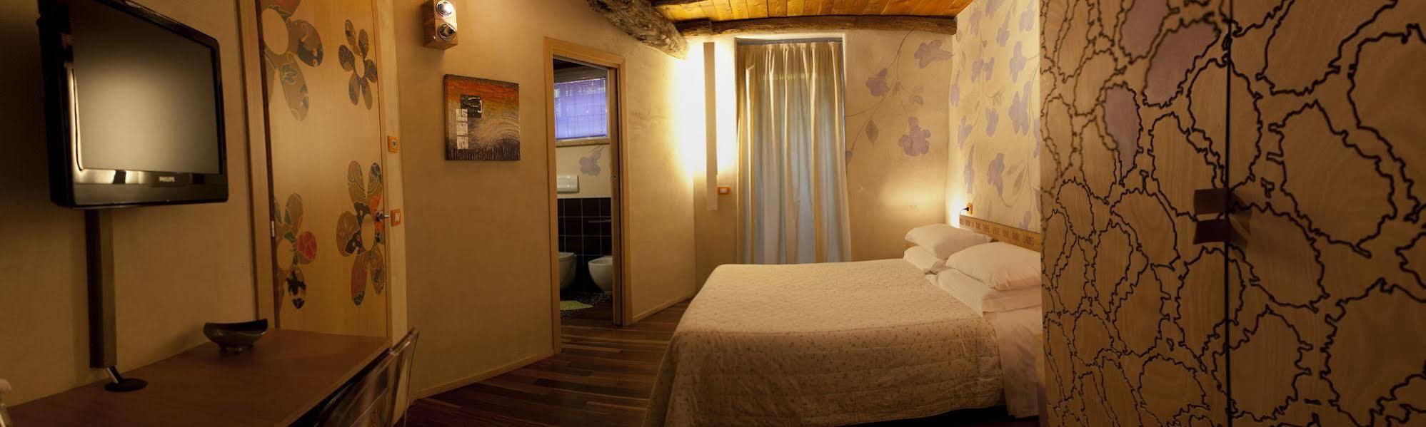 Dimora Le Nove Fate Hotel แบร์กาโม ภายนอก รูปภาพ
